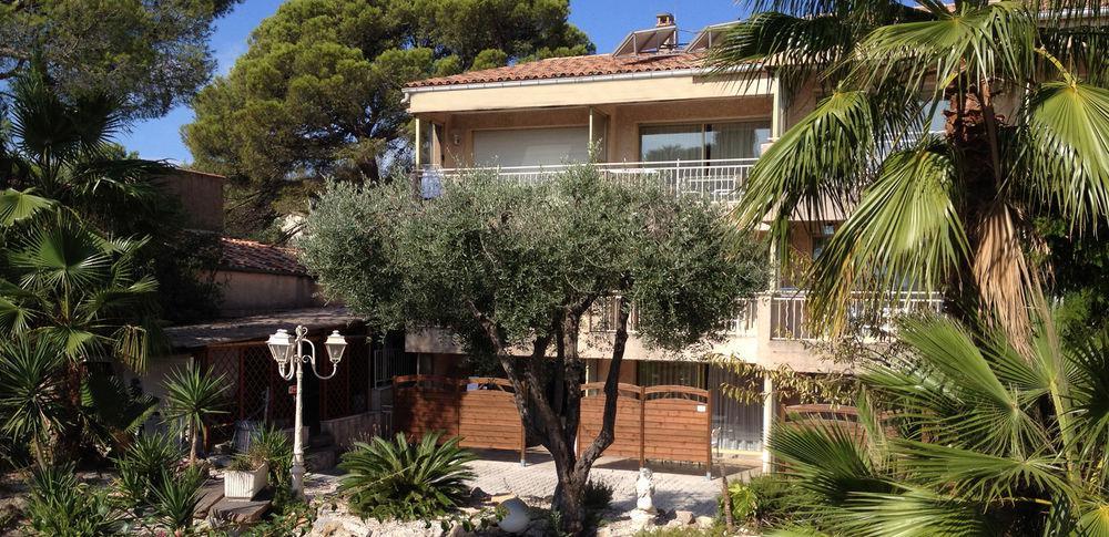 Hotel Et Studios Les Amandiers Saint-Raphaël Dış mekan fotoğraf